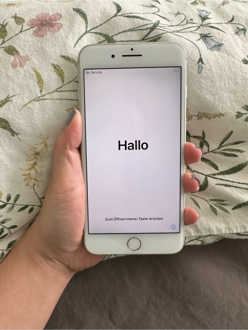 Apple iPhone 8 Plus 256gb in Silver - charger not included